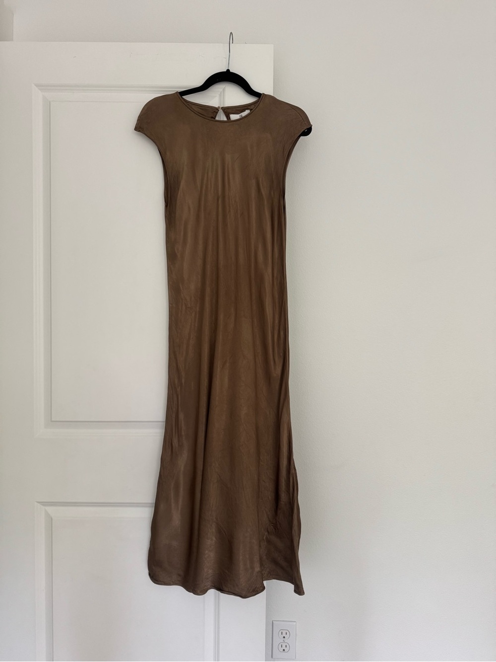 banana republic brown satin dress | Dresses | Banana Republic Br Womens Shiny Sleeveless Maxi Size Large Elegant And Stylish Long Color:Pink (As Picture) Web Collection: Satin Dresses
